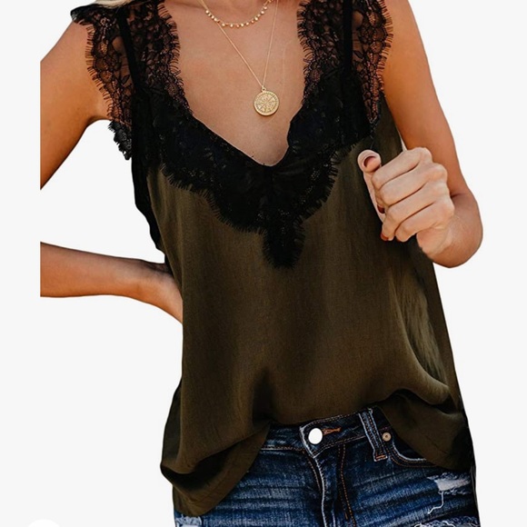 Super cute and soft lace cap sleeves tank top - Picture 11 of 16